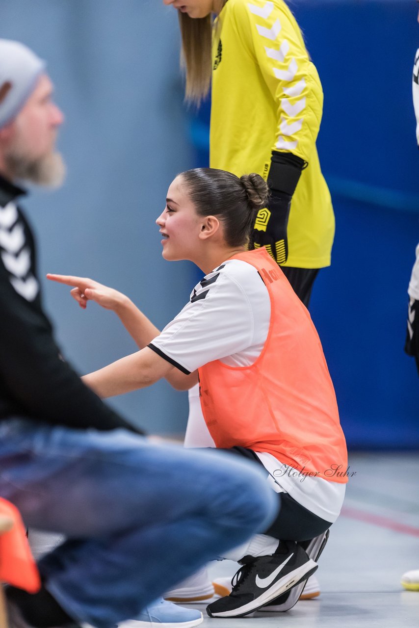 Bild 202 - wCJ Futsalmeisterschaft Runde 1